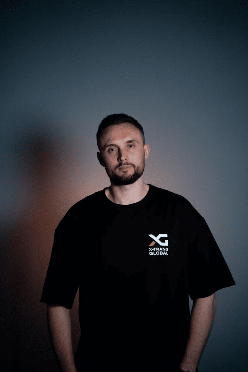 Владислав Олійник